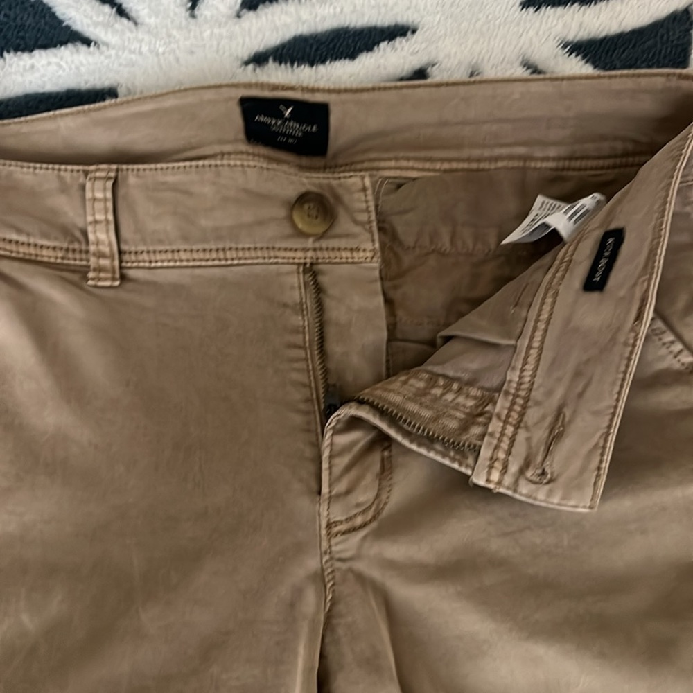Women’s American Eagle Khaki Pants